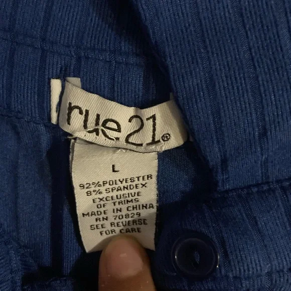 Rue21 large crop top - Picture 2 of 4